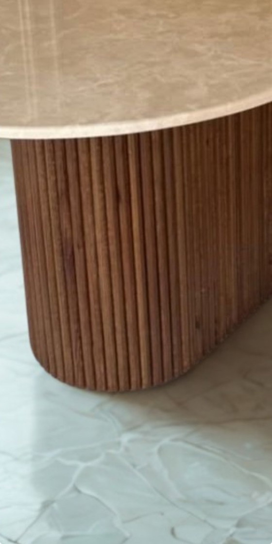 Image 1 of Eettafel van marmer en hout