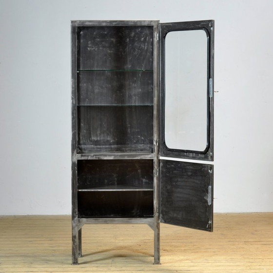 Image 1 of Armadietto dei medicinali vintage, anni '70