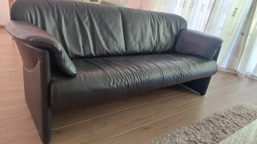 Jori black leather sofa 2.5 seater in good condition