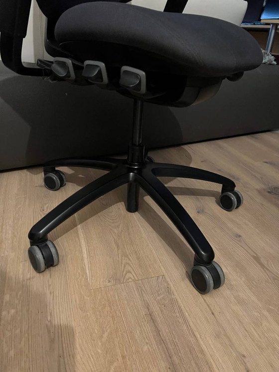 Flokk RH Mereo 220 Ergonomic Office Chair (Premium Scandinavian Design), Swivel chairs, Textile, Black (photo 5 of 5)