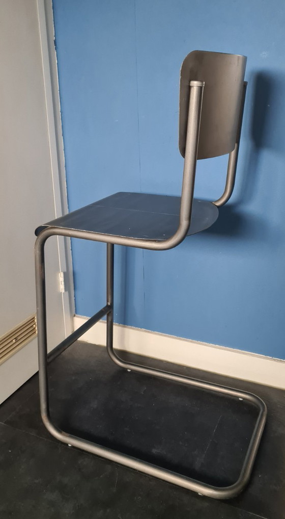 Image 1 of Taburete metálico flotante Schoolhouse de RH Restoration Hardware