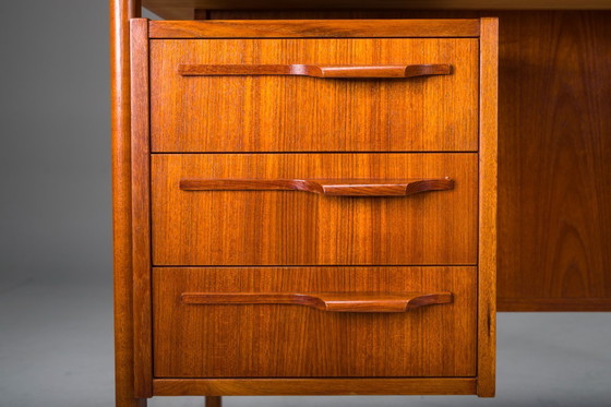 Image 1 of Scrivania Boomerang in teak danese di IMHA Mobelfabrik