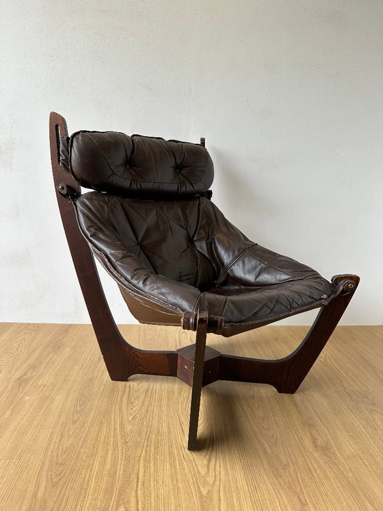 Image 1 of Der Sessel Luna wurde in den 70er Jahren von O. Knutsen entworfen.