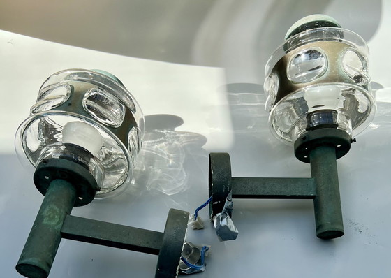 Image 1 of Esclusiva applique di metà secolo in ottone e vetro (ca. anni '70)