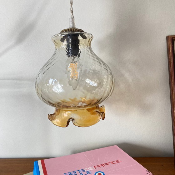 Image 1 of Antique tulip-shaped portable lamp in clear and gold glass