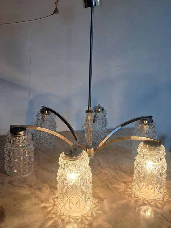 Image 1 of Lampadario vintage a 6 bracci in vetro e metallo, lampada a sospensione con attacco normale
