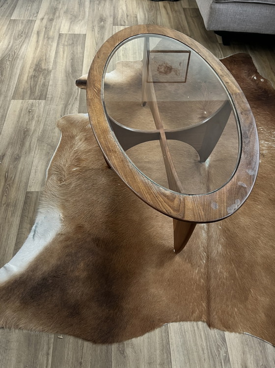 Mesa de centro ovalada Astro de G-Plan – Mesas de centro, Glass, Wood (photo 3 of 14)