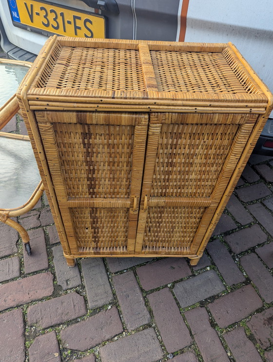 Image 1 of armoire de rangement vintage en rotin