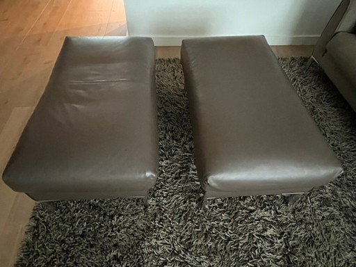 In vendita: 2 pouf sottili in pelle 95x55 cm bronzo (come nuovi)