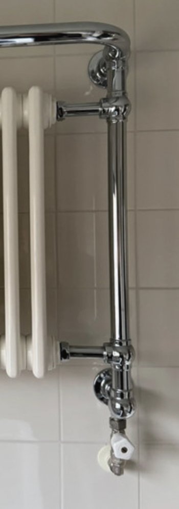 Image 1 of Portasciugamani da bagno con radiatore retrò