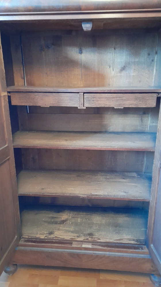 Image 1 of Mobile per riporre oggetti d'antiquariato