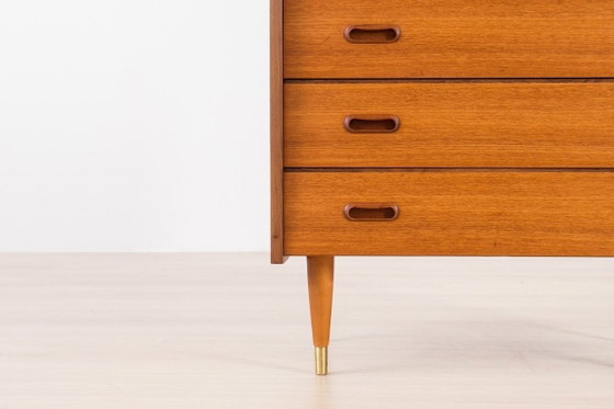 Image 1 of Cassettiera scandinava in teak, anni '60, stile Mid-Century Modern.