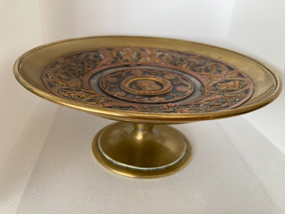 Image 1 of Bronze bowl decorated with cherubs, diameter 20 cm, height 9 cm