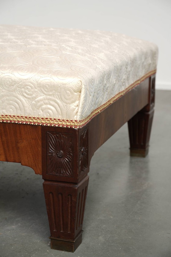 Beautiful antique French bench/window bench from the 19th century in Empire style with a silk seat with an (photo 11 of 12)
