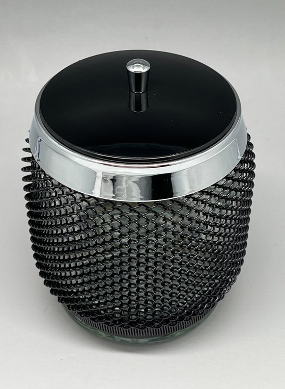 Image 1 of IJsblokjesvorm uit het midden van de 20e eeuw in ruimtevaartstijl – Merkuria Kovacs, met doos