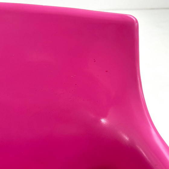 Fauteuil Rose Gaudi par Vico Magistretti pour Artemide, 1984 – Plastic (photo 7 of 10)