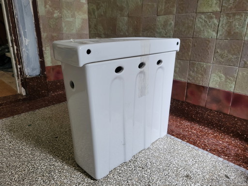 Two retro ceramic cisterns