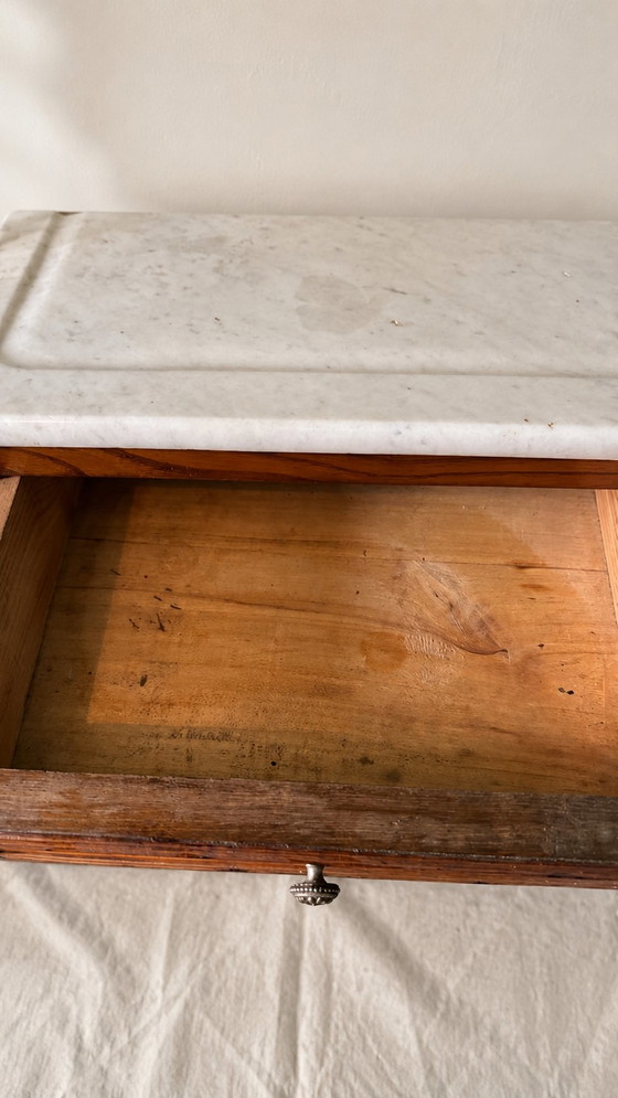 Antike Holzmöbel mit weißer Marmorplatte – Schminktisch, Konsolentisch, Waschtisch – Kommoden, Wood, Marble (photo 4 of 5)