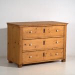 Antike Kommode mit drei Schubladen (ca. 1920) #17 – Kommoden, Rustic (photo 6 of 40)