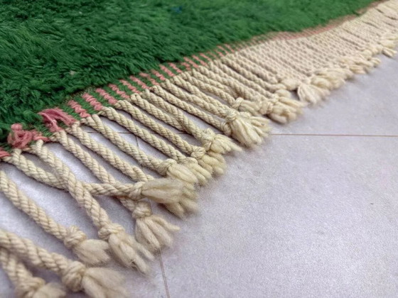 Alfombra marroquí verde a medida 2.5/1.6 – Wool, Cotton, Modern (photo 2 of 11)