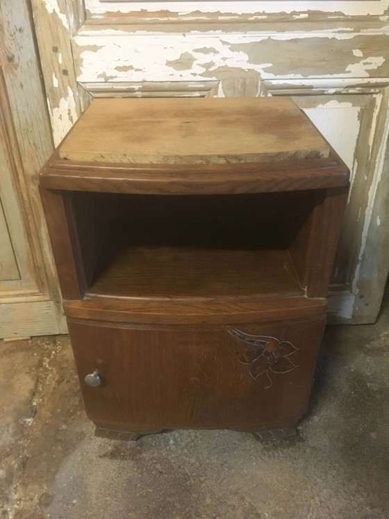 Table de chevet en chêne des années 1930/1940. – Tables de nuit, Vintage (photo 2 of 16)