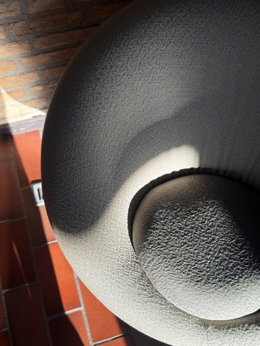 Poltrona Artifort a forma di fungo