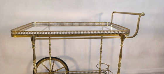 Image 1 of 😍✨ Prachtige serveerwagen op wielen van messing en glas van Maison Baguès - Hollywood Regency, jaren 50 ✨😍