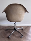 Beautiful vintage Eames Fiberglass Armchair by Herman Miller, designed by the iconic design duo Charles and Ray Eames