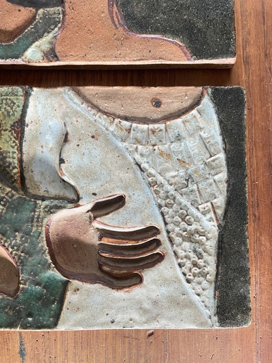 Image 1 of Carreau d'art mural figuratif moderniste en grès polychrome 1975