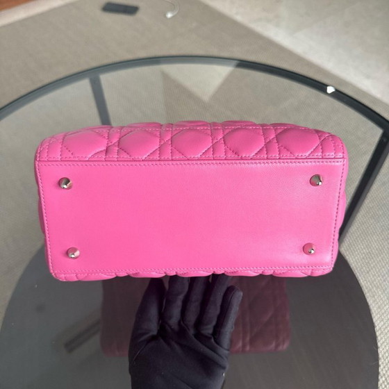 Image 1 of DIOR LADY MEDIUM - PELLE DI AGNELLO CANNAGE ROSA BARBIE CINTURINO CON DETTAGLI ARGENTO