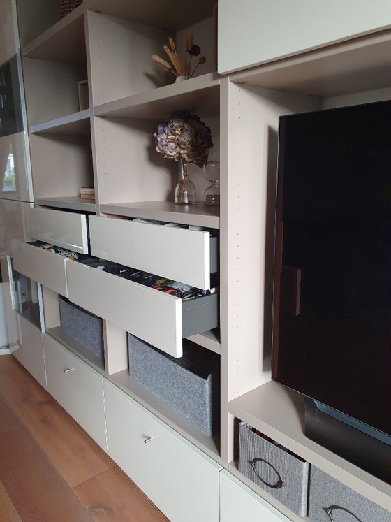 Luxuriöser Wandschrank/TV-Schrank von Hülsta – Wood, Glass (photo 4 of 7)