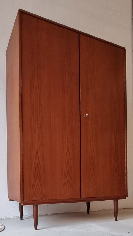 Image 1 of Garderobe aus der Mitte des Jahrhunderts