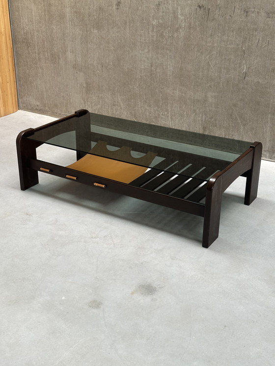 Image 1 of Couchtisch aus der Mitte des 20. Jahrhunderts aus Wengeholz mit Rauchglas