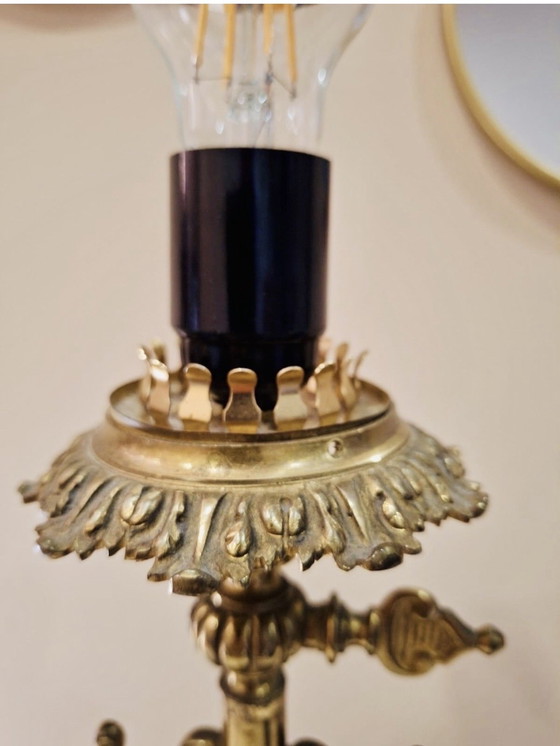 Image 1 of Antieke lamp van messing en gegraveerd glas – elegantie uit de Belle Époque.