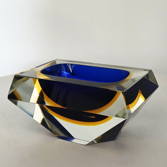 Image 1 of Rare cendrier ou vide-poches rectangulaire à multiples facettes en verre de Murano, datant des années 1960, créé par Flavio Poli