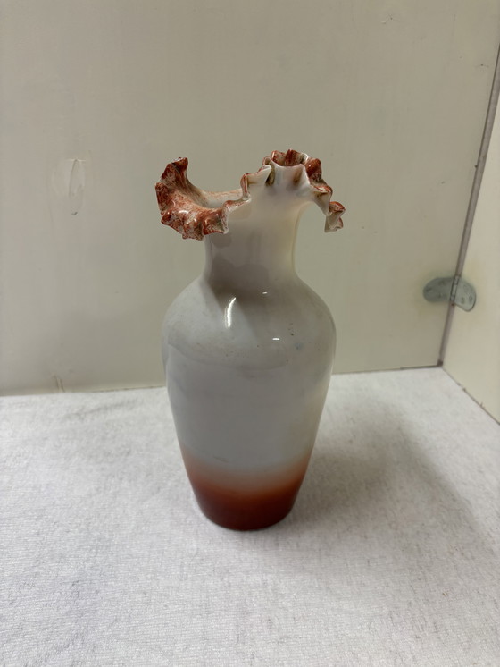 Image 1 of Mid-century Opaline glazen vaas 