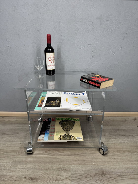 Image 1 of Tavolino laterale in acrilico del 1980