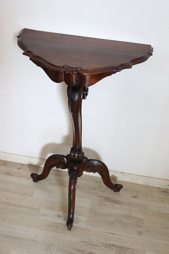 Image 1 of Gueridon Table in Walnut, Early 20th Century