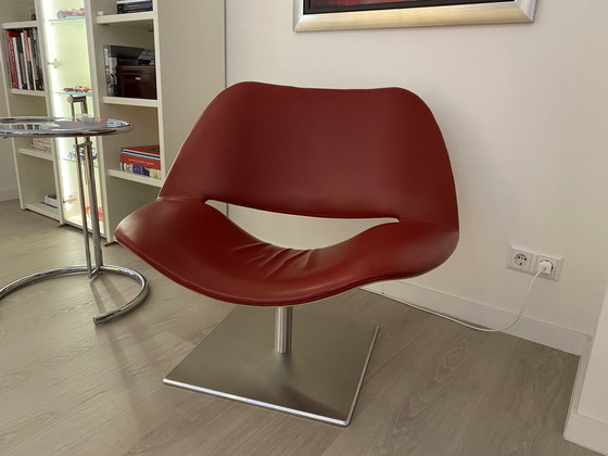 Image 1 of Dema Lips chair