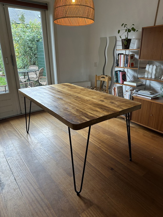 Image 1 of Vintage eettafel met hairpin poten