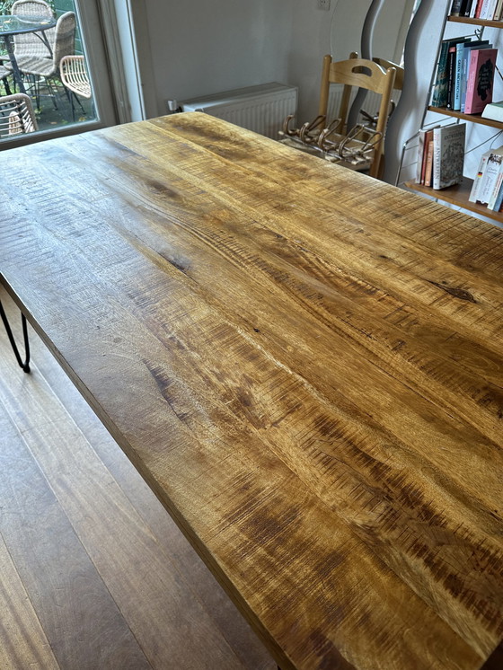Image 1 of Vintage eettafel met hairpin poten