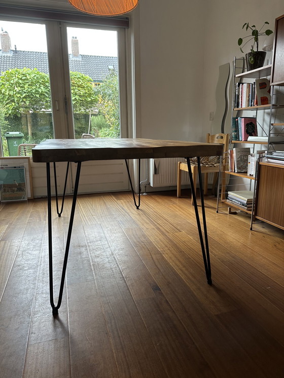 Image 1 of Vintage eettafel met hairpin poten
