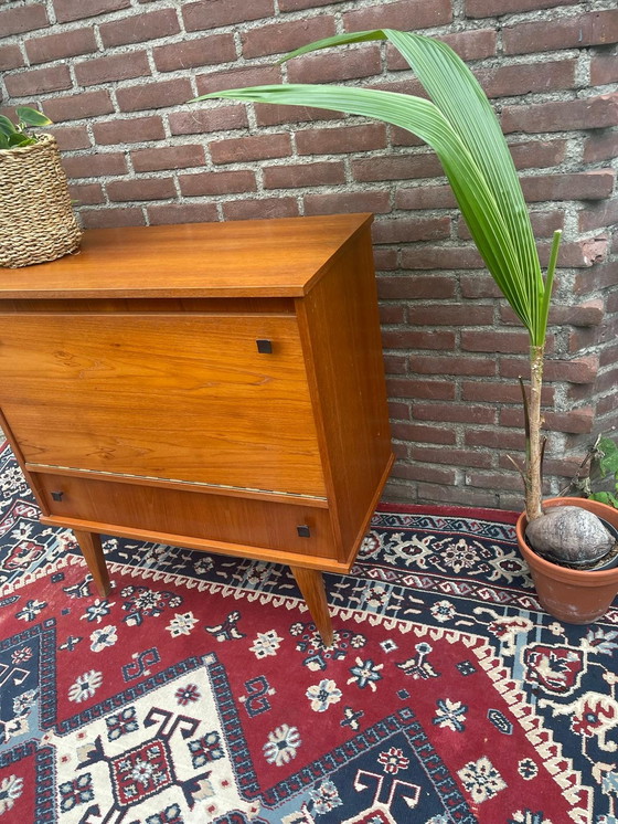 Image 1 of Vintage midcentury klepkast