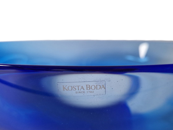 Image 1 of  Kosta Boda - "Dancing Blue" Bowl By Ulrica Hydman-Vallien - Gesigneerd