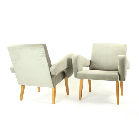 Image 1 of Set van twee middencentury fauteuils met kruk, Tsjecho-Slowakije 1960