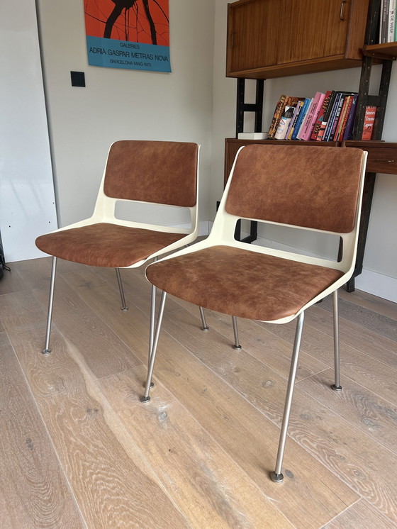 Image 1 of 2X Gispen 2210/2220 Stratus Stoelen