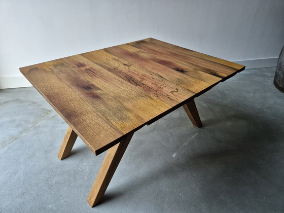 Image 1 of Assel' herbewerkte eikenhouten salontafel met wijnvat