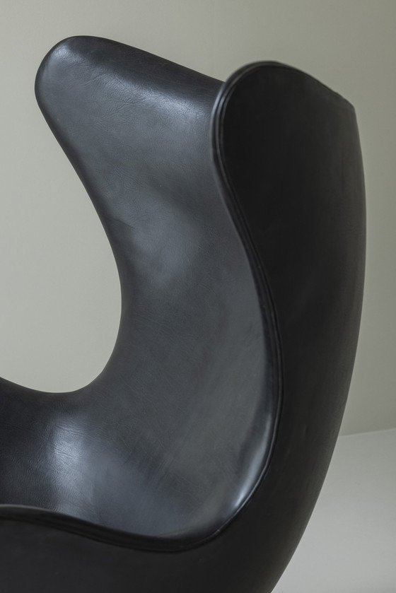 Image 1 of Vroege 'Egg' fauteuil ontworpen door Arne Jacobsen voor Fritz Hansen, Denemarken 1958.