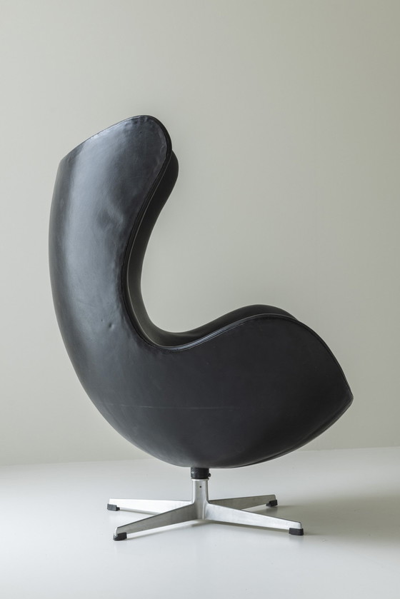 Image 1 of Vroege 'Egg' fauteuil ontworpen door Arne Jacobsen voor Fritz Hansen, Denemarken 1958.