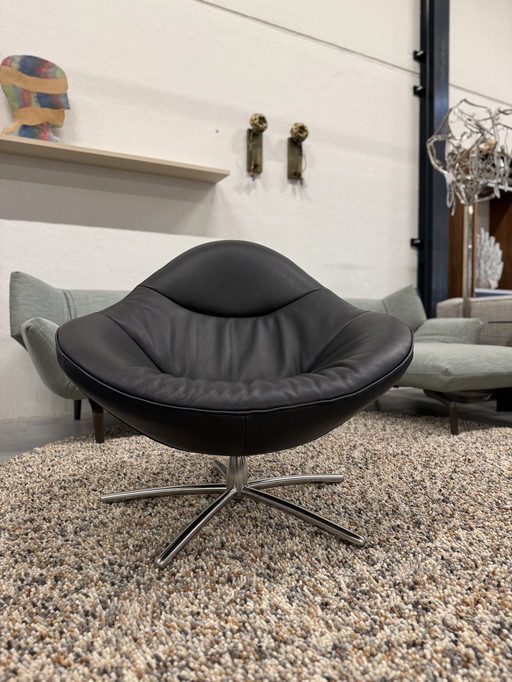 Label Vandenberg Hidde Soft Draai Fauteuil Met Poef Zwart Leer